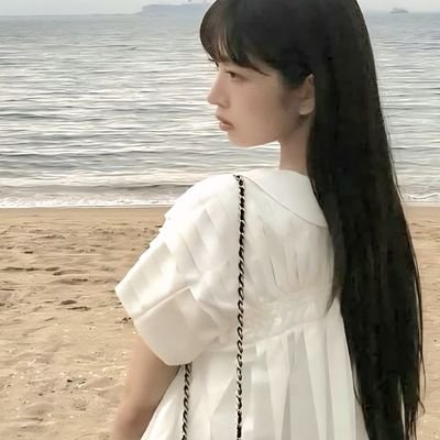 amoreseas's profile picture. she was enchanted by the glimmering ripples, soft whispers carried by the wind. and she had sworn it calls her name.