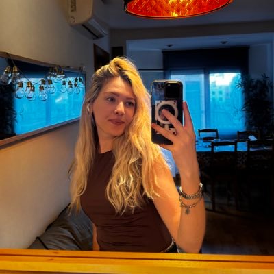 nseicrlh's profile picture. Cristina tas-me a ouvir?