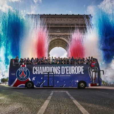 @PSG_inside ❤️💙⚔️ 🇫🇷@equipedefrance 🇫🇷⭐️⭐️ le technicien préféré de ton technicien préféré 💻