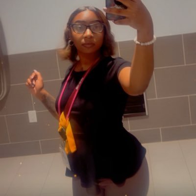 28. BIG DAWG. #Dangerouslycautious 4’10🍒. Fairy 🧚🏾♀️ PassionateLesbian🌈. be yourself☺️. RAW asf. Degree? secured 🥰 POPULARLoner. LETTING GOD SPEAK THRU ME
