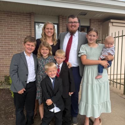 Follower of Christ, Dad, Husband, Brother, Son, Teacher, and Coach. Co-Offensive Coordinator/OL Coach Waller High School Football.