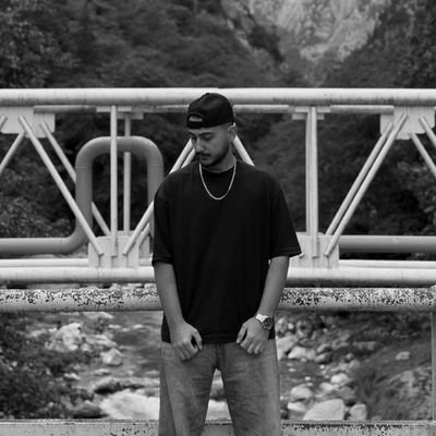 QolamiAriyan's profile picture. ایرونے