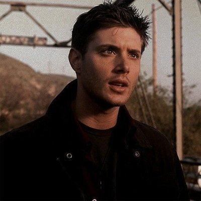 multifandoms , os principais: Duskwood e entre laƧos e amassos/
estarei nas trincheiras pela @doguinhostudios../
escritora , fumante e carioca , essa sou eu