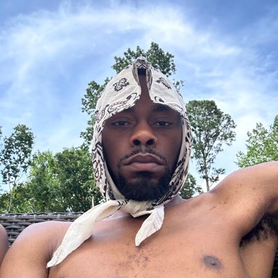 r_meeey's profile picture. Just here to have fun ♊️🦄