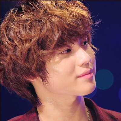 Taemin 前髪撫でる 唇を撫でる 腕を組む僕の癖だ Ww クセで触る場所で分かる心理状態 髪 頬 頭 信頼している人に慰めて欲しい 頭をかきむしるのは叱咤激励を求めている 唇を撫でる 不安感を抑え平静を取り戻したい 腕を体の前で組む 緊張や不安を
