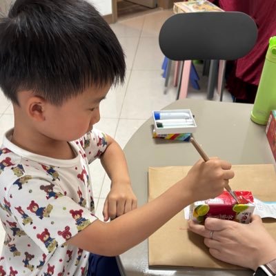 A hub showcasing artworks created by a 5-year-old prolific artist