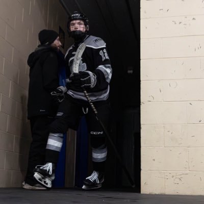 🏒l right wing l Breckenridge high school l (Class of 2027) l 5,8 155LBs @jaxsonalopez8@gmai.com 701-899-2164