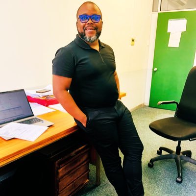 Phumlani1106's profile picture. 🌚