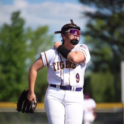 Southern Force-Slack, MCHS, 2027 , 3B, 1B, UTL member of National Honor Society, GPA- 4.167 EMAIL- kyliemoore2008@yahoo.com #-256-479-5154 NCAA ID#- 2504567734
