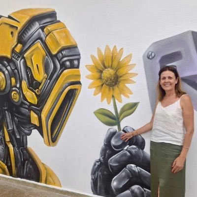Licenciada en Filología Anglogermánica y Maestra, Formación Profesorado. Pasión por la educación, idiomas, naturaleza, fotografía y la vida en general.