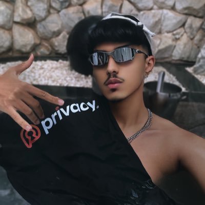 ! 𝟏𝟖, 𝐬𝐩, ⚤ | “Tudo o que você procura“😈 • Conteúdos personalizados, chamadas privadas e muito conteúdo 🔞🔥 Vem ver tudo aqui 👇🏻