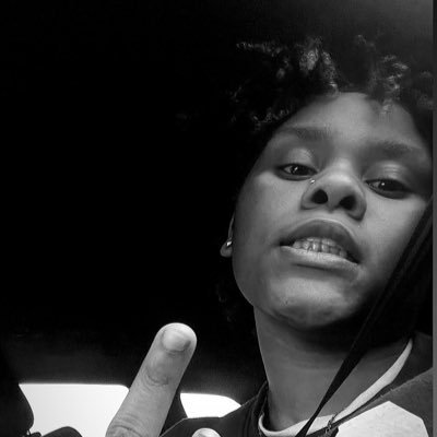 fmalewocc_1's profile picture. made a straight bitch question her self ❄️