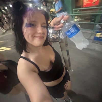 Dbells28's profile picture. 