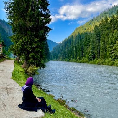 _nimra_mirza's profile picture. اللَّھُمَّ خِرْ لي وَاخْتَرْ لي