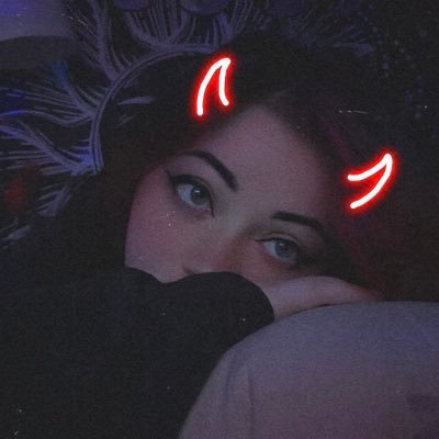 ℑ𝔪 𝔞 26𝔶𝔯𝔬𝔩𝔡 𝔇𝔢𝔞𝔡𝔟𝔶𝔡𝔞𝔶𝔩𝔦𝔤𝔥𝔱 𝔰𝔱𝔯𝔢𝔞𝔪𝔢𝔯 𝔰𝔬𝔪𝔢𝔱𝔦𝔪𝔢𝔰 𝔦 𝔭𝔩𝔞𝔶 𝔬𝔱𝔥𝔢𝔯 𝔤𝔞𝔪𝔢𝔰 :) 𝔄𝔰𝔢𝔵𝔲𝔞𝔩 (𝔰𝔥𝔢/𝔥𝔢𝔯)