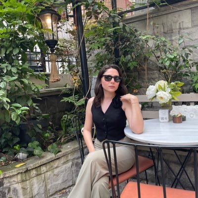 haticeozk_'s profile picture. 