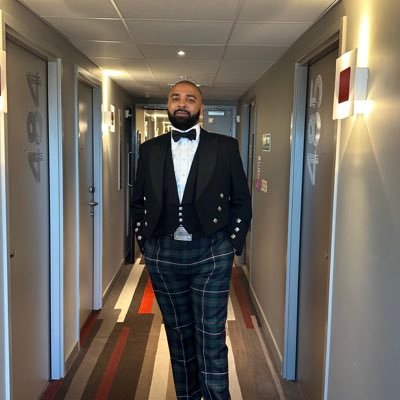 ACorriette's profile picture. i am a vibration, broadcasting on twitter. you’re most welcome to tune in.   Matthew 7:7