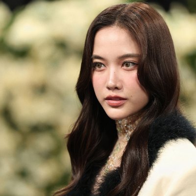 freensarochaHQ's profile picture. HQ for @srchafreen fans 

#srchafreen #GIRLFREEN 🌷