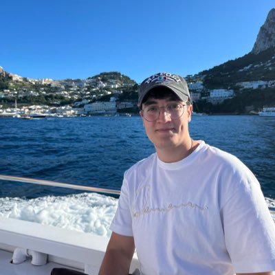 manuWritesCode's profile picture. SWE @crossmint