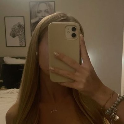 18 💕Hi im Valentina 🍭 I’m the tiniest and naughiest E-girl you’ll see around here :) With a FREE OF