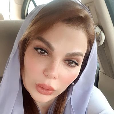 جان تو افسرد،
جسم تو فرسود،
روح تو پژمرد،
آخر، پر و بالی بزن، بشکن قفس را
آزاد باش این یک نفس را