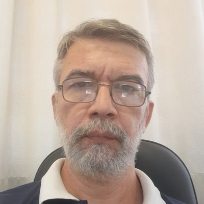 Espírito Jovem. Humanista. De Esquerda.