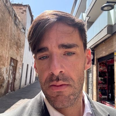 Uno es dueño de lo que calla y esclavo de lo que habla.