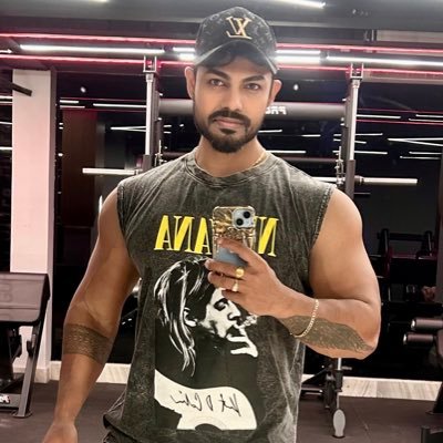 bonghunk2025's profile picture. creator