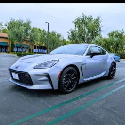 Lakers. SB Lakers. Car guy in an NBA Draft world. F1. @The_BBall_Index, LFR 2017, +5 wingspan. #CSUF '22 GR86 https://t.co/NbRIkcDmLv