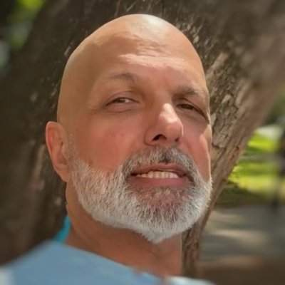 Buzzi2015's profile picture. Cuenta humorística paródica. Soy el hermano del medio, mis powerpoints son hermosos. Saltimbanqui. Waterpoler. No a las minas. Cristina Emperatrix.