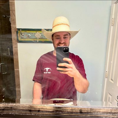 27,Bluecollar money 💵, GiG’EM Aggies👍🏻, Drinkin Beer , Saltwater Fishin, Diesel truck lover #AllforTx