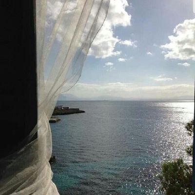 johannmanbai98's profile picture. 