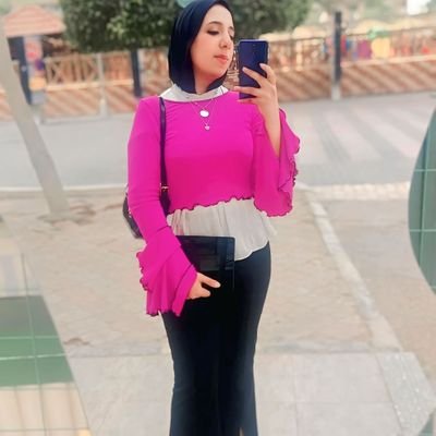 Free Palestine 🇵🇸
Graduated 🥺
Obsessed with 7 Korean men 🤦💘
John Cena followed me (24/11/2020) 💃😎🤟