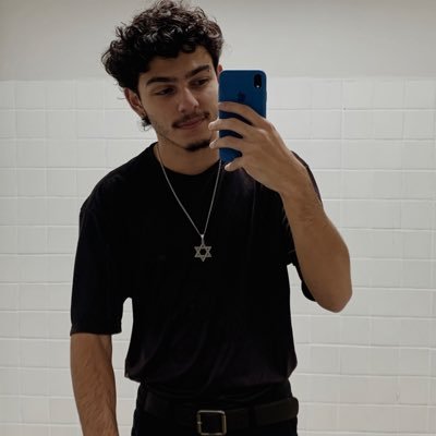 comentários nada convencionais e um grande fã de miley cyrus, imagine dragons e jão