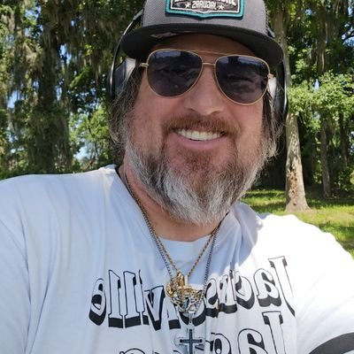 Big Jacksonville Jaguars fan Grew up in Jax I wear #JagSwag every day like it's game day #OldSchoolJagFan I hate the Steelers , Titans,Texans,& Colts #DTWD
