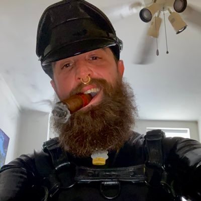 sidneyprescub's profile picture. kinky cigar smoking cub