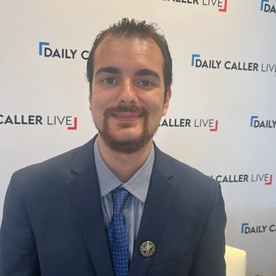 Politics Editor @DailyCaller News Foundation. NY ➡️ FL ➡️ DC. 1-time YA fiction author. Bass player. Yankees fan. Email me anthony@dcnf.org
