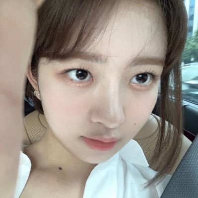 જ 𝒯h' famou-𝑠ℎ, name. 𝒮he doth offer a selling premium app, right in the heart of her 𝑙𝑜𝑣𝑒-𝑓𝑖𝑙𝑙𝑒𝑑 realm. 🦢