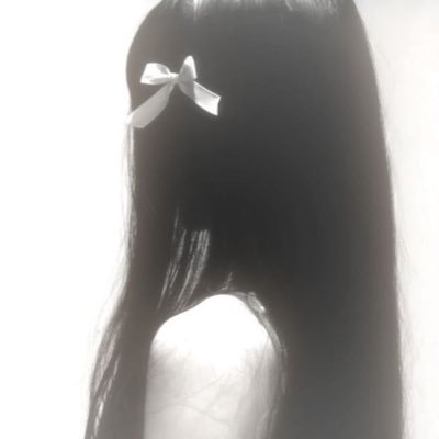 heartzzz4_val's profile picture. 