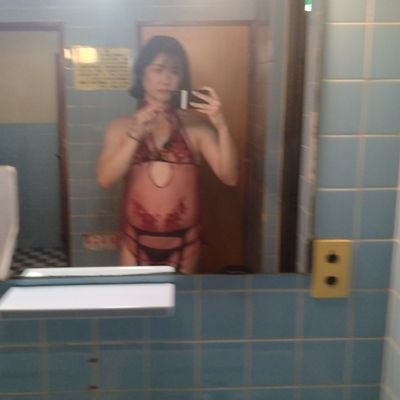 たなかまい⚤のへんたいアカです✨│地毛、脱毛中🥺│Tバック、ガーター、エロ下着が好き╰⋃╯│複数♥で乳首と菊穴と脇をナメナメされてよろこぶ変態│🥺🥺おちんぽアナル好きはぜひ(フォロー)🍑🤭│本垢→ @tback_maichan