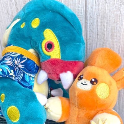 shibishibi_pamo's profile picture. アロハシャツを着たようきなシビルドン『かばやきどん』と、なかよしなパモさん『モモパン』