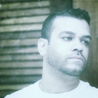 avoidthegeneric's profile picture. The point envenomed too?