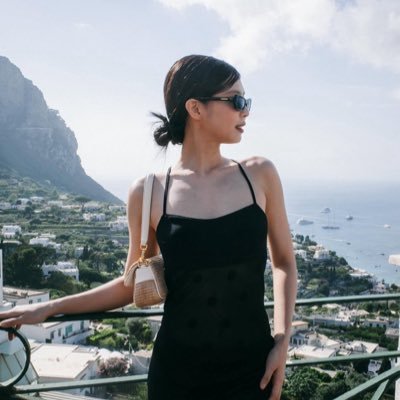 pomeranianjnk's profile picture. jennie