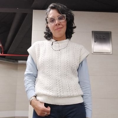 está es mi nueva cuenta después de haber perdido la que tenía desde 2010 conocida como @macrilove.
