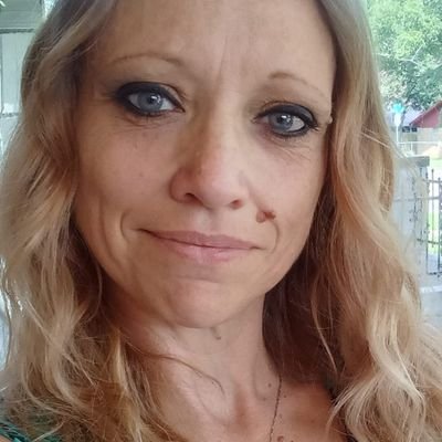 TiffanyCuthber's profile picture. 