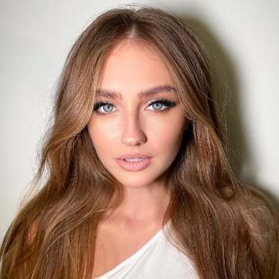RealoHelena's profile picture. Let life be a glorious dream, not an endless crime