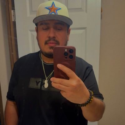 Ray_HernandezV's profile picture. 𝖈𝖔𝖓 𝖏𝖊𝖘𝖚𝖘 🙏🏻🥺 / En mi corazón solo existe el @ClubAmerica y mi @AmericaFemenil ≀ 🇲🇽♥️🇺🇸 ≀ Encuentra en tu corazón como recordarme...