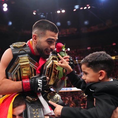 wTekzy's profile picture. Forever @THlZI 🖤