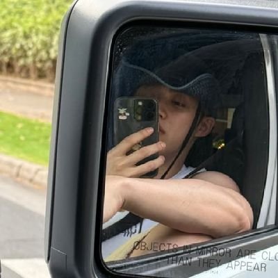 saltcheesepedes's profile picture. aku suka makan, tapi kalo suka sm kamu blh ga?