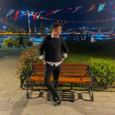 farkindabirgenc's profile picture. 